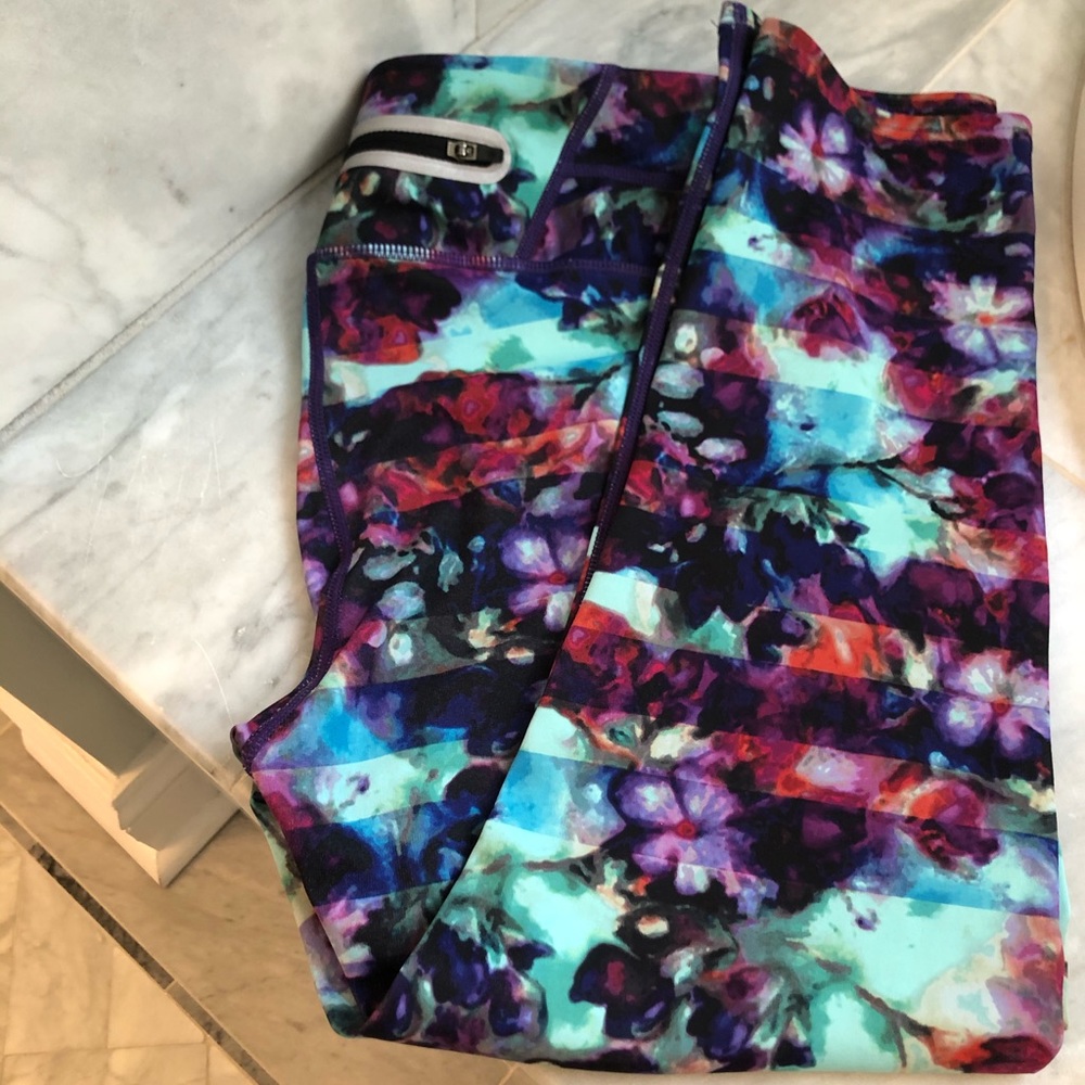 Athleta Cropped Leggings